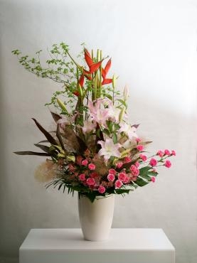 ステージ装飾のお花「フラワーショップ　三恵」（岩手県九戸郡洋野町の花屋）のギャラリー写真